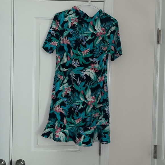 Tommy Bahama Dress w/spandex shorts - Picture 4 of 5